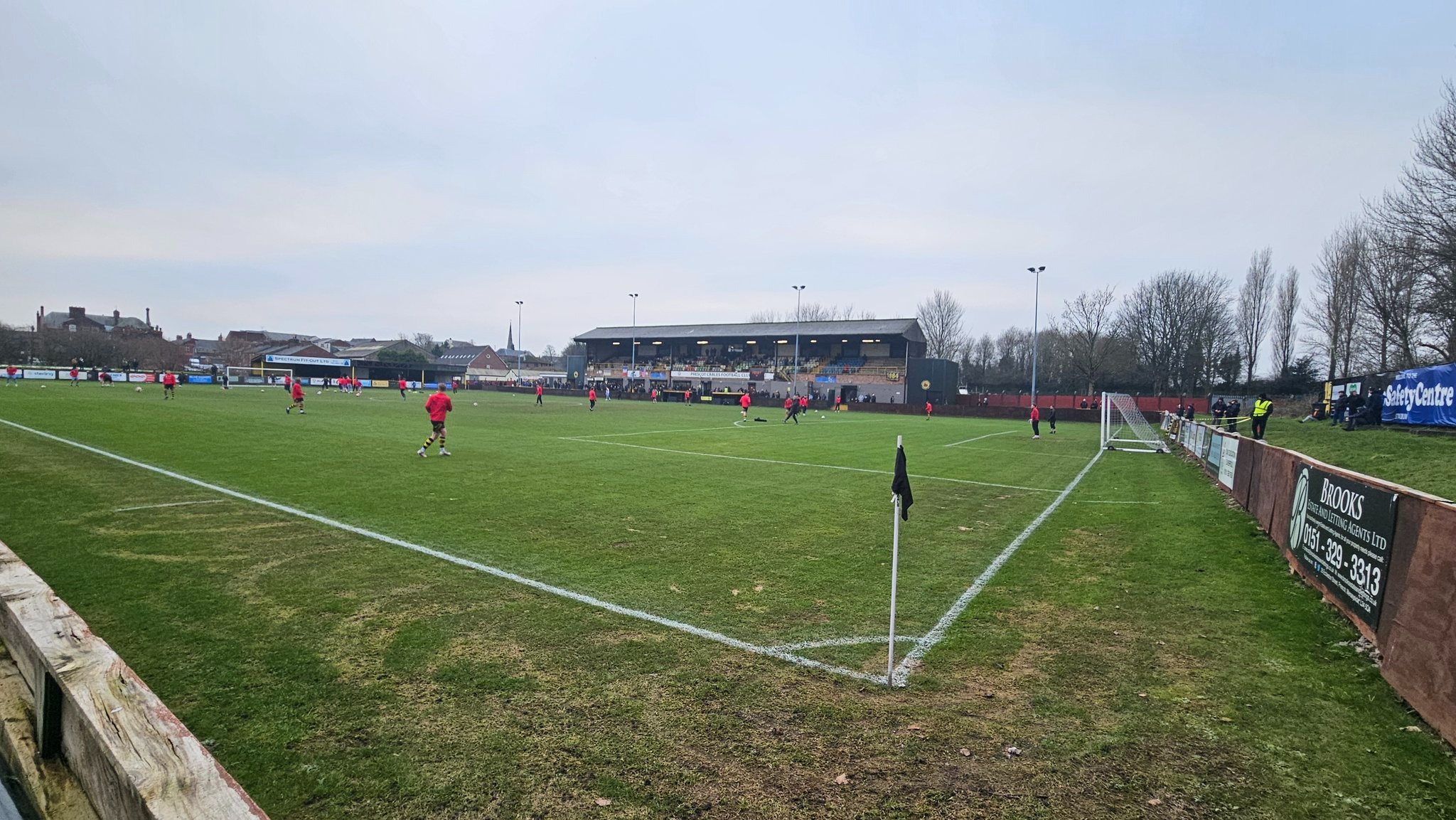 ¡Insólito! Partido de fútbol fue suspendido por exceso de excrementos en el terreno de juego