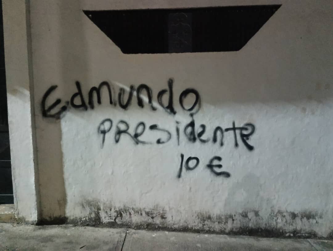 En Mérida aparecieron graffitis invitando a la movilización ciudadana del #9Ene