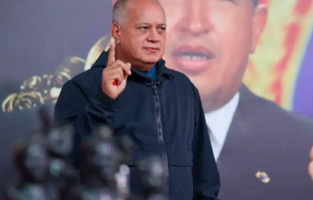 Diosdado Cabello lanzó nueva advertencia contra expresidentes que acompañan a Edmundo González (VIDEO)