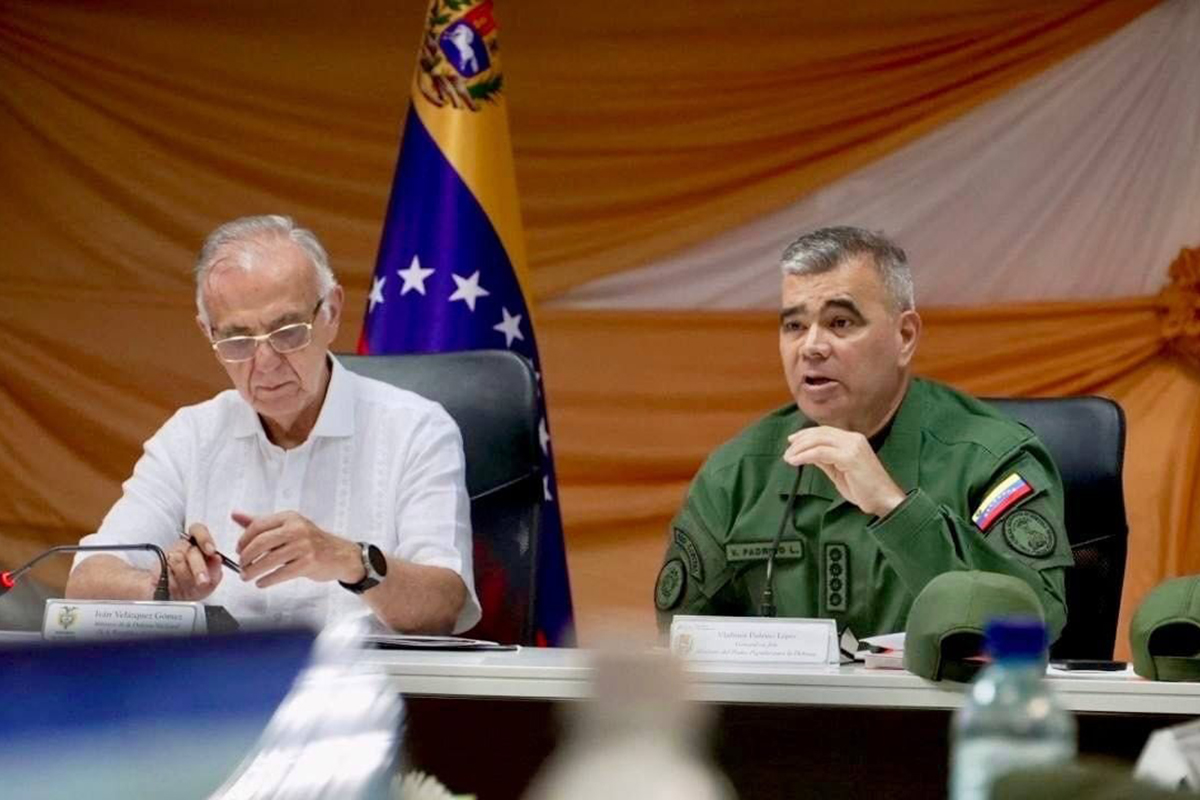 Ministro de Defensa colombiano se reunió con el régimen de Maduro por guerra en el Catatumbo