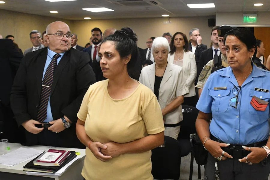 Una enfermera, principal imputada en juicio por muerte de cinco bebés en hospital de Argentina