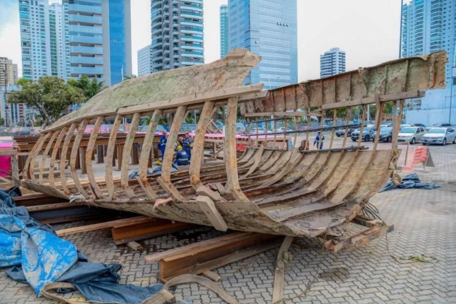 El barco del siglo XIX que emergió en el Amazonas