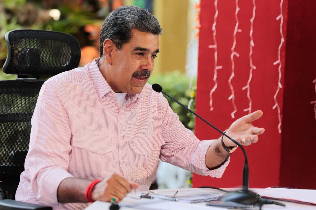 Con enormes ojeras, Maduro intentó mostrar serenidad a tres días de la toma de posesión