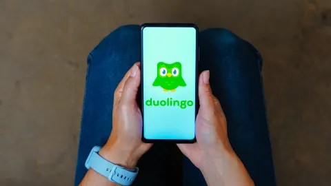 Usuarios de TikTok descargaron Duolingo y aumentó el aprendizaje del mandarín en EEUU