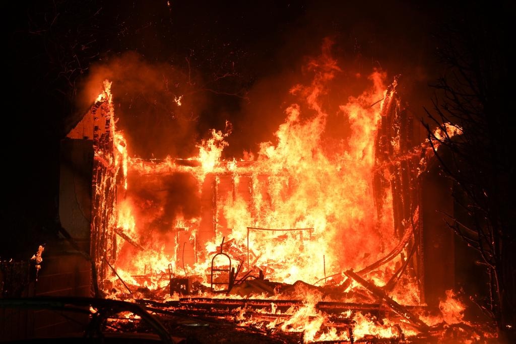 La NBA aplaza el partido entre Lakers y Hornets por los incendios en Los Ángeles