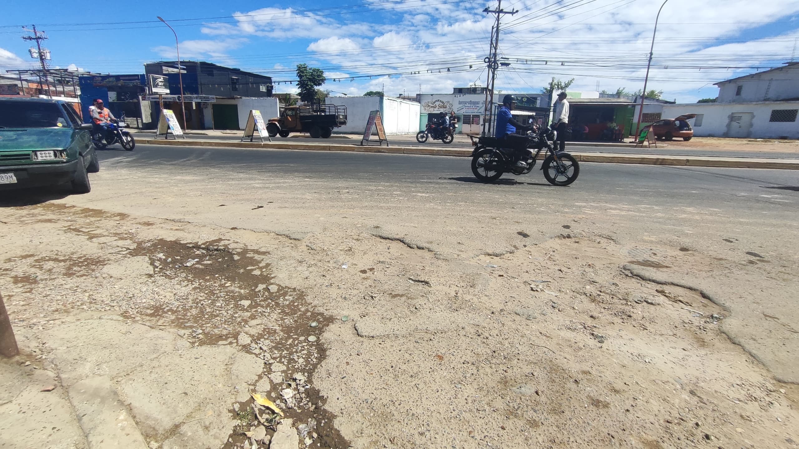 Vialidad de la entrada de El Bucare en Apure amerita un cariñito