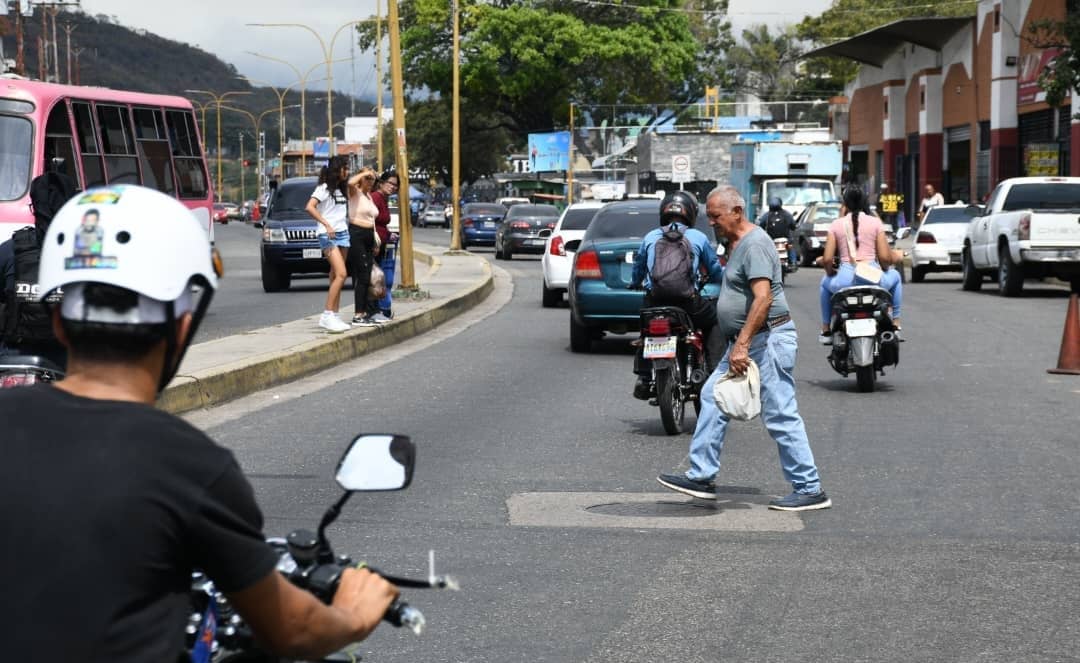 Exigen instalación de reductores de velocidad en Av. Aranzazu de Valencia para evitar más arrollamientos