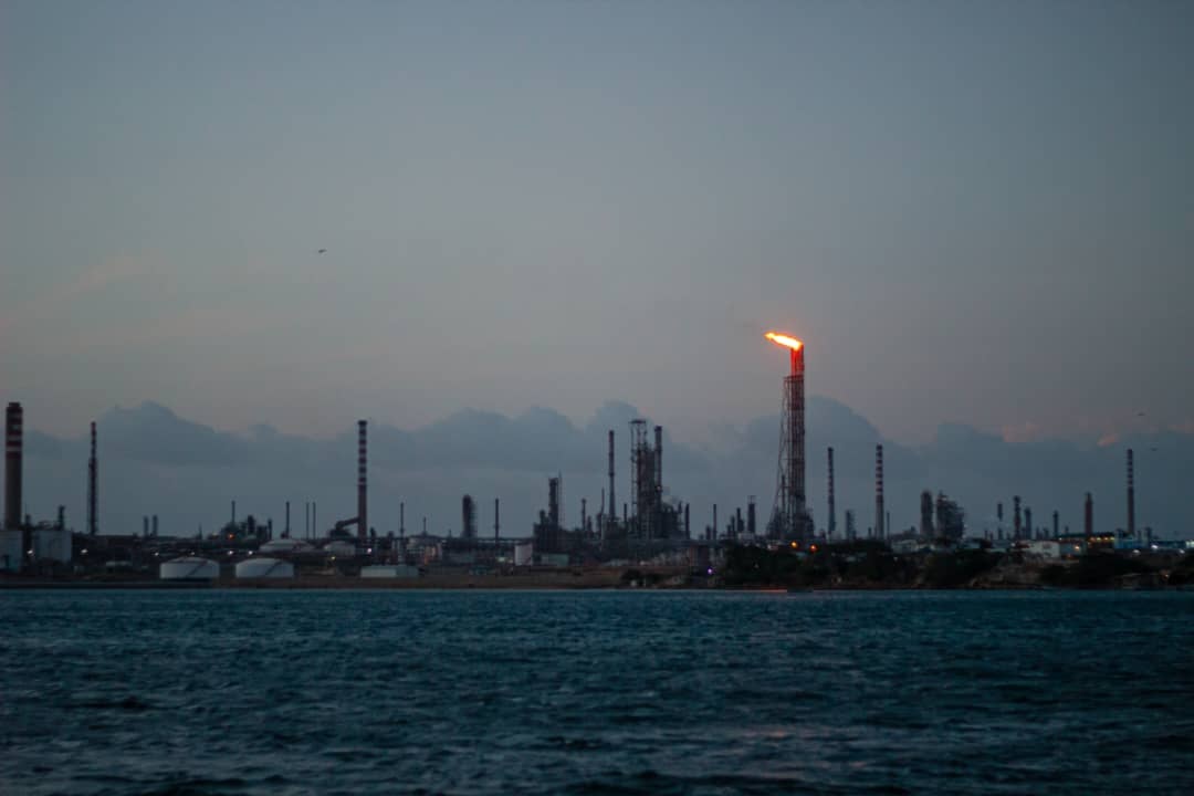 Resucitan a la “lista Tascón” en refinerías de Paraguaná: despiden a trabajadores y arrebatan sus bienes